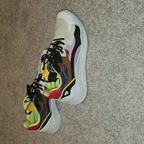 Great condition McQ women sneakers - Picture 8 of 12